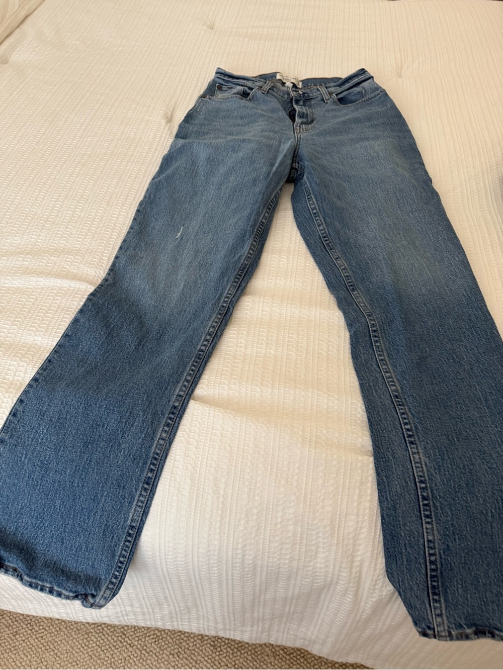 Abercrombie & Fitch Straight Leg Jeans - Classic Blue Wash